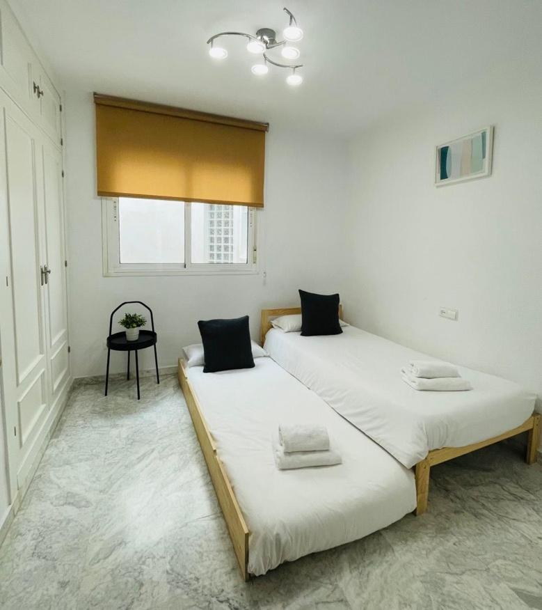 Homely Malaga Don Cristian Con Parking Privado Bagian luar foto