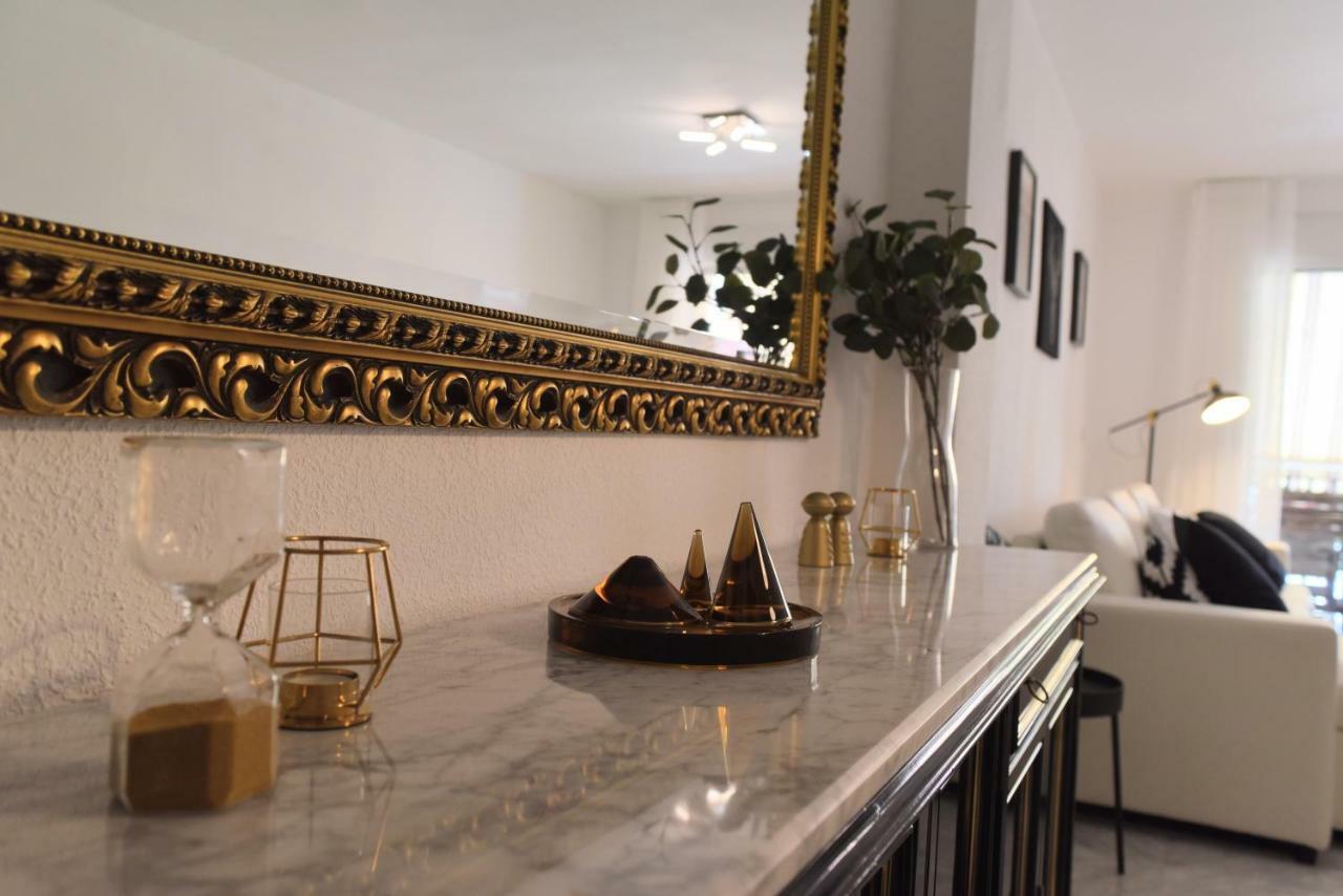 Homely Malaga Don Cristian Con Parking Privado Bagian luar foto