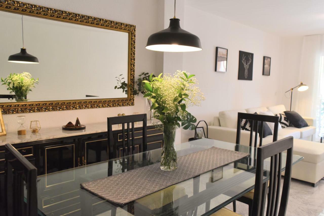 Homely Malaga Don Cristian Con Parking Privado Bagian luar foto