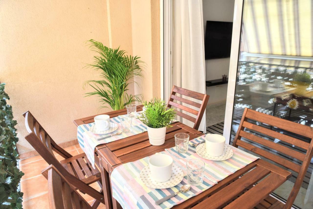 Homely Malaga Don Cristian Con Parking Privado Bagian luar foto