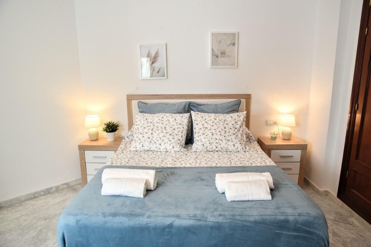 Homely Malaga Don Cristian Con Parking Privado Bagian luar foto