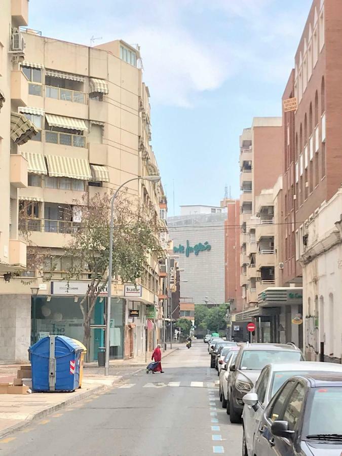 Homely Malaga Don Cristian Con Parking Privado Bagian luar foto